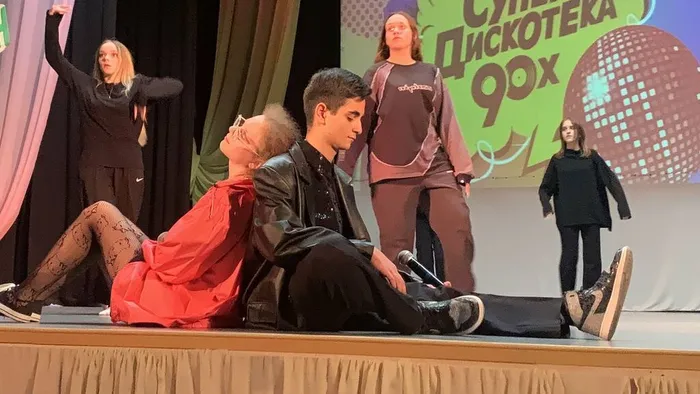 photo_5393151173747396495_y